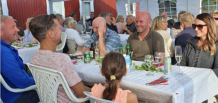 Grillfest med KOF. Foto Totta Sandberg